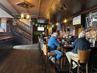 Ri-Ra Irish Pub & Restaur