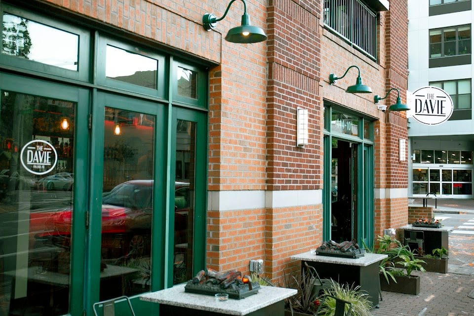 Davie Street Pub