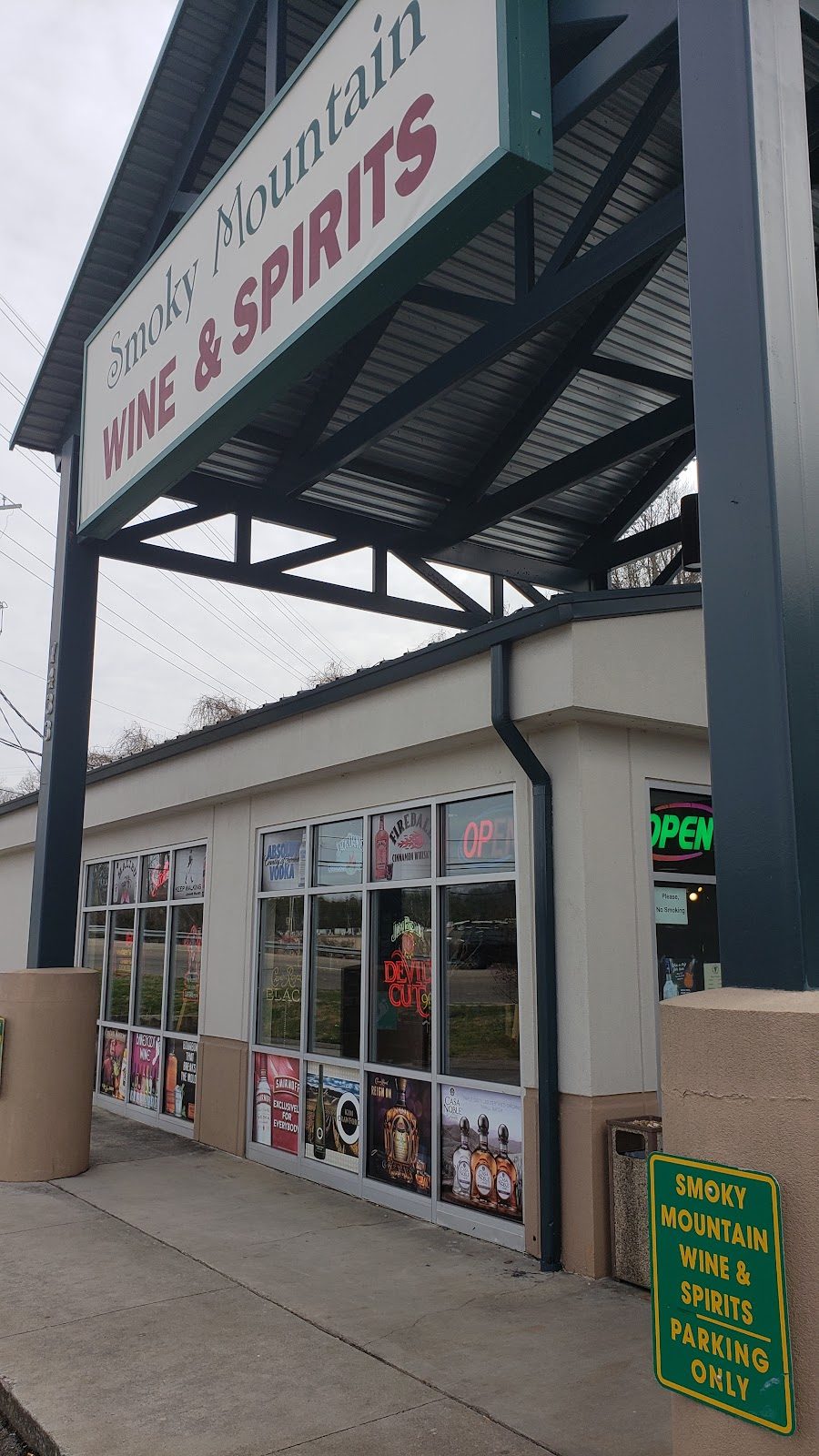 Smoky Mountain Wine & Spirits