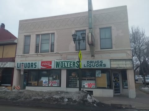 Wolter Brothers Liquors