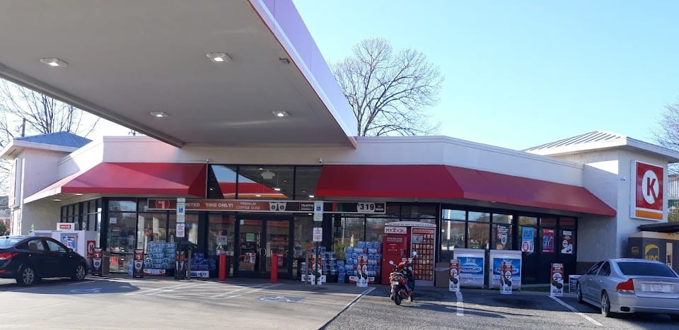 Circle K Store 1512 (w Lee St)