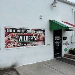 Luccas Pizza & Wine Bar