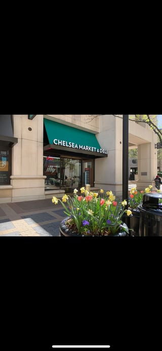 Chelsea Market & Deli