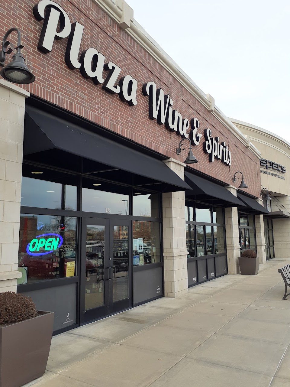 Plaza Wine & Spirits