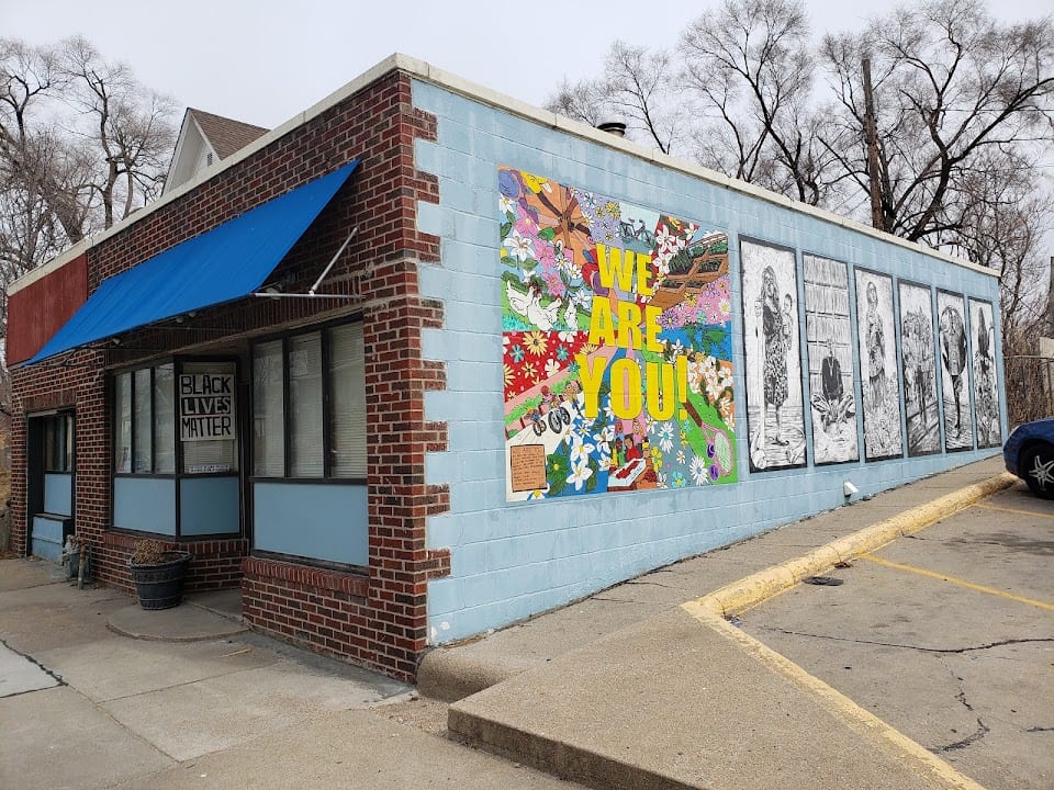 Danny's Corner Store - 33rd