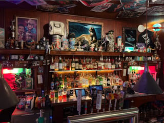 Tin Hat Bar & Grill