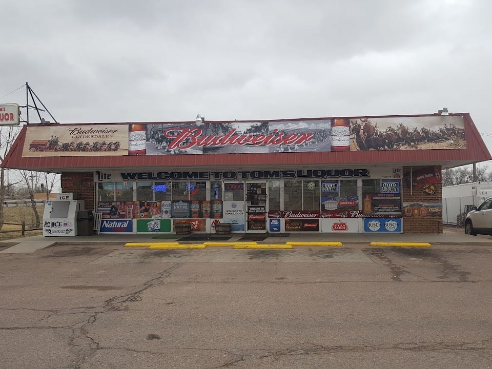 Toms Liquors
