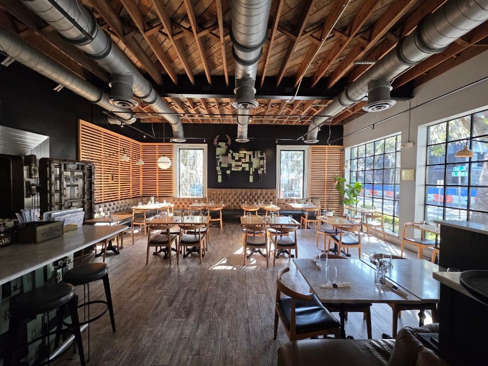 Vault Kitchen And Market (sav)