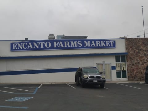 Neighborhood Farms Market