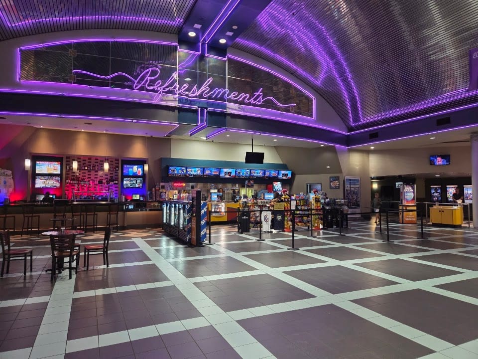 Hollywood Stadium 20 Srq