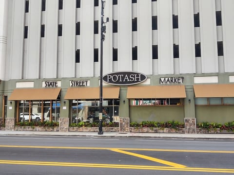 Potash Brothers Supermart