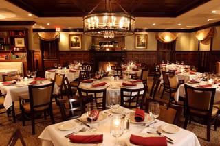 Dons Pomeroy House & Pub