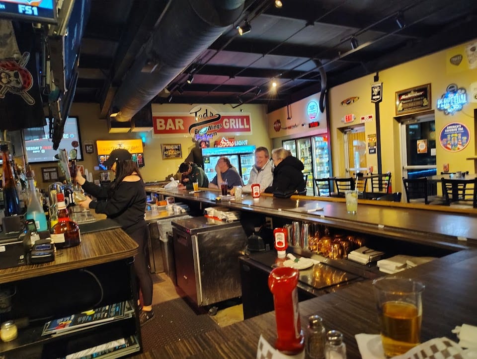Teds Bar & Grill