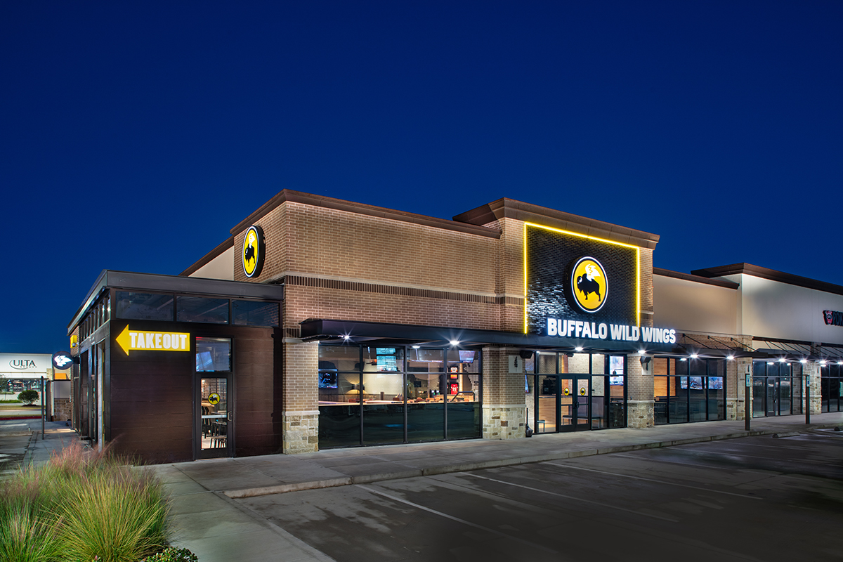 Buffalo Wild Wings Gril #840