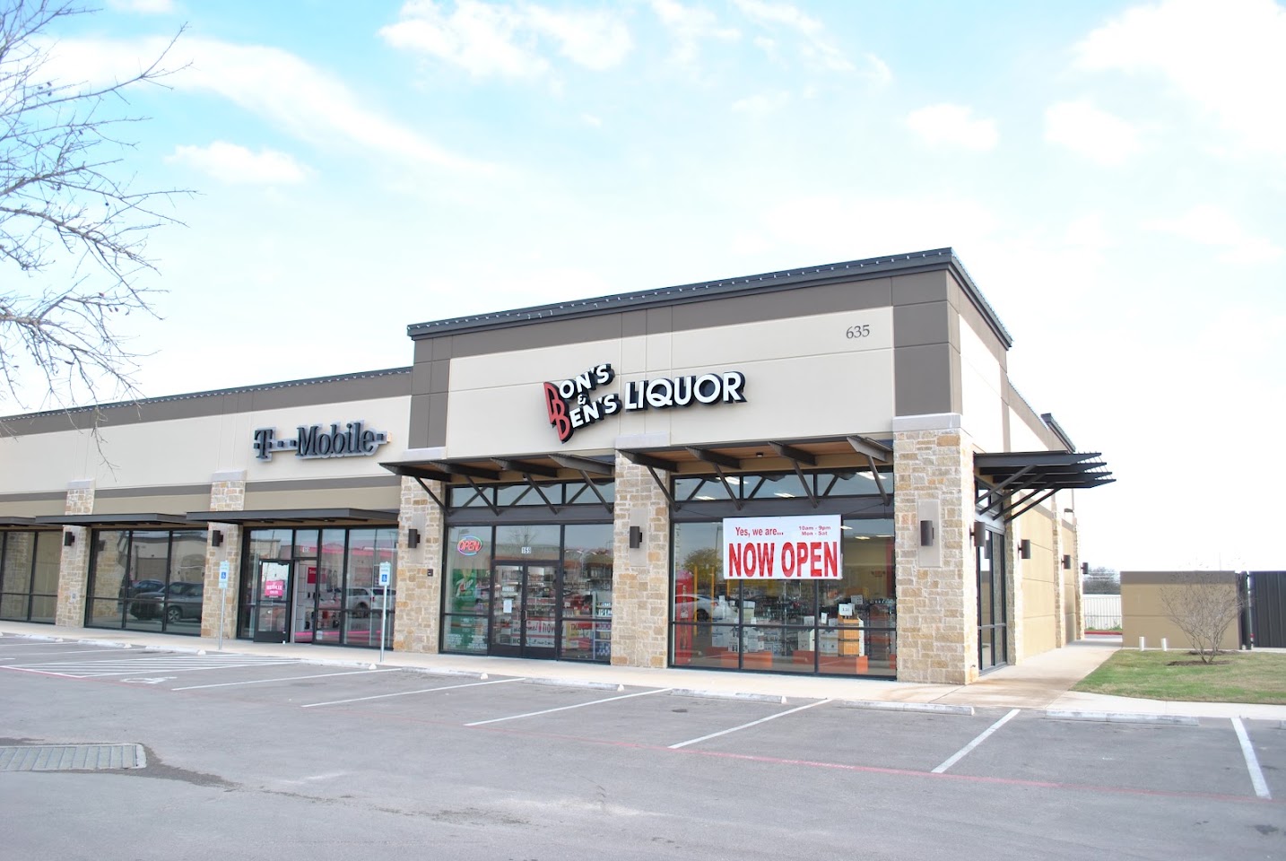 Dons & Bens Liquor Barn