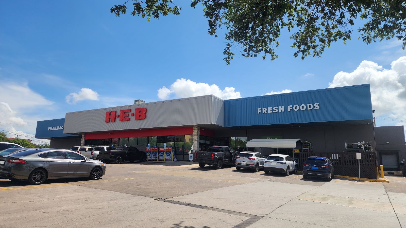 H E B Food Store