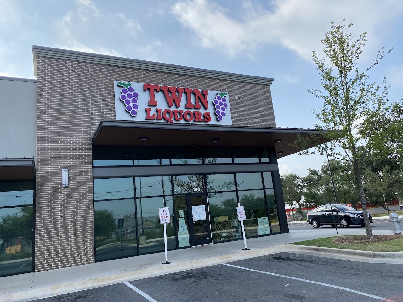 Twin Liquor