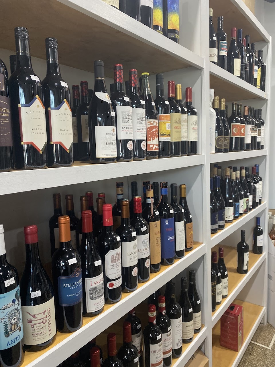 METROPOLITAN VARIETY STORE