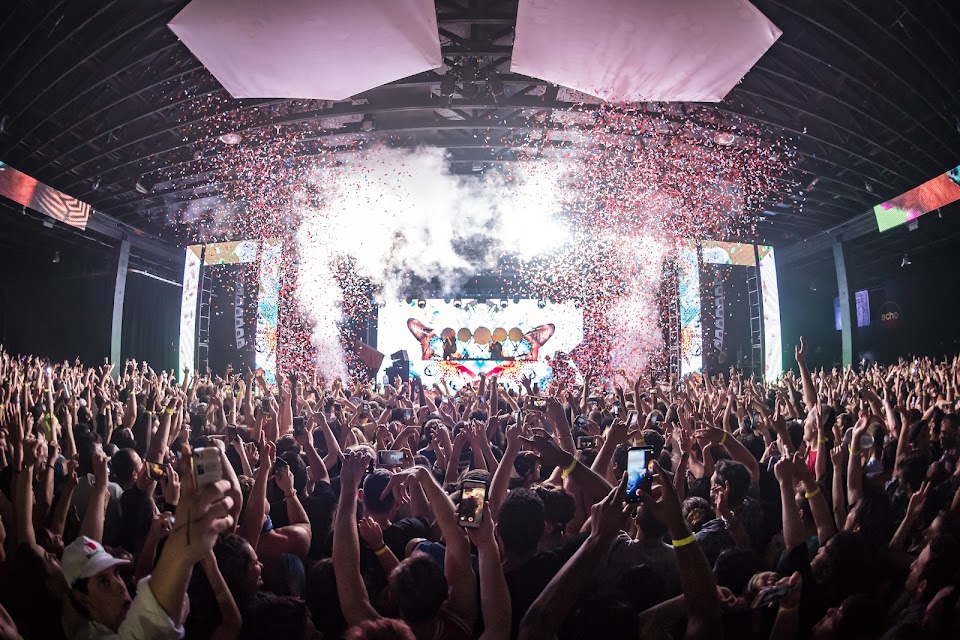 ECHOSTAGE