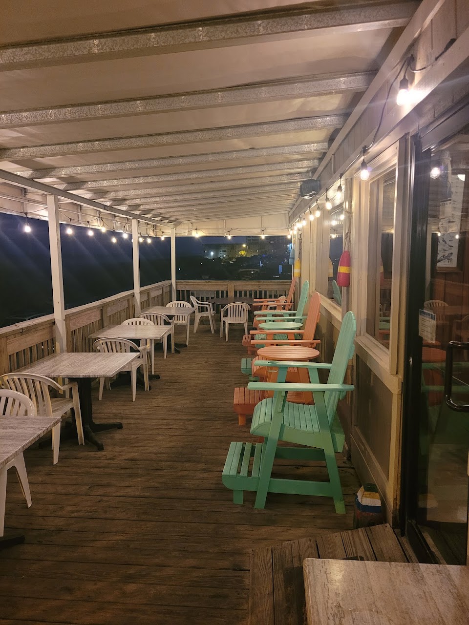 GROUPERS AT THE PIER
