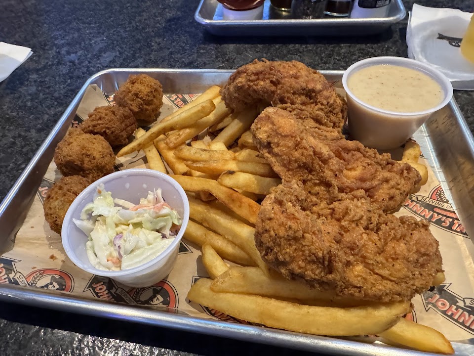 Johnnys Tavern