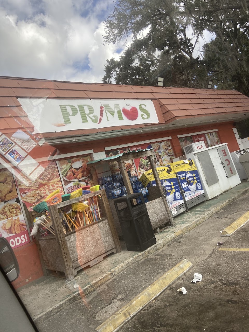 Los Primos Supermarket