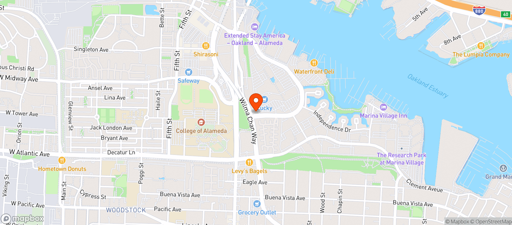 Map showing Lucky Supermarket #700