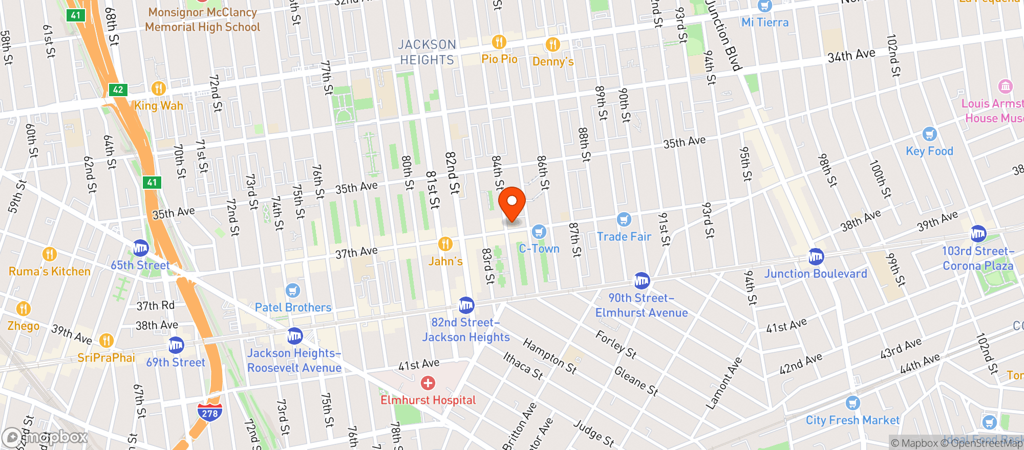 Map showing Downtown Natural Market (jackson Heights)