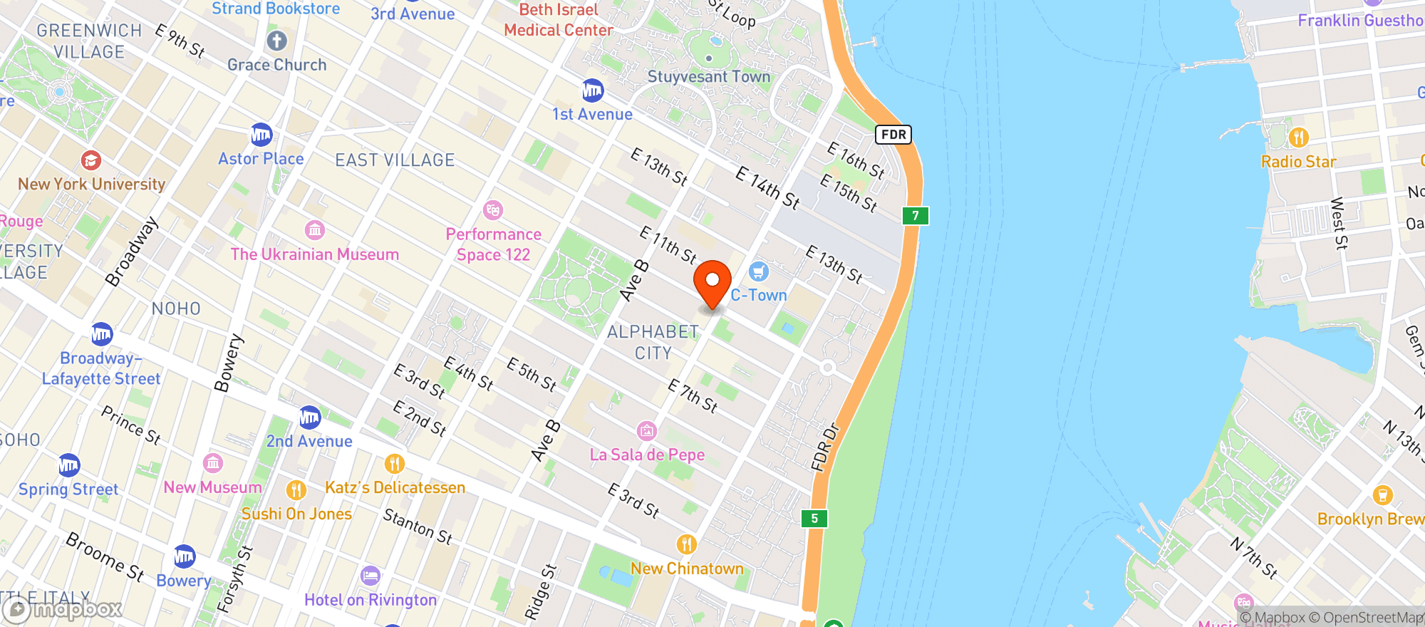 Map showing Royale