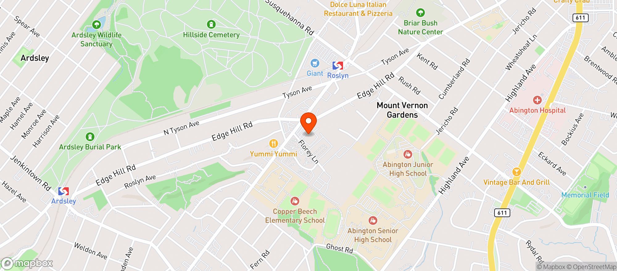 Map showing Mom's Organic Market - Abington