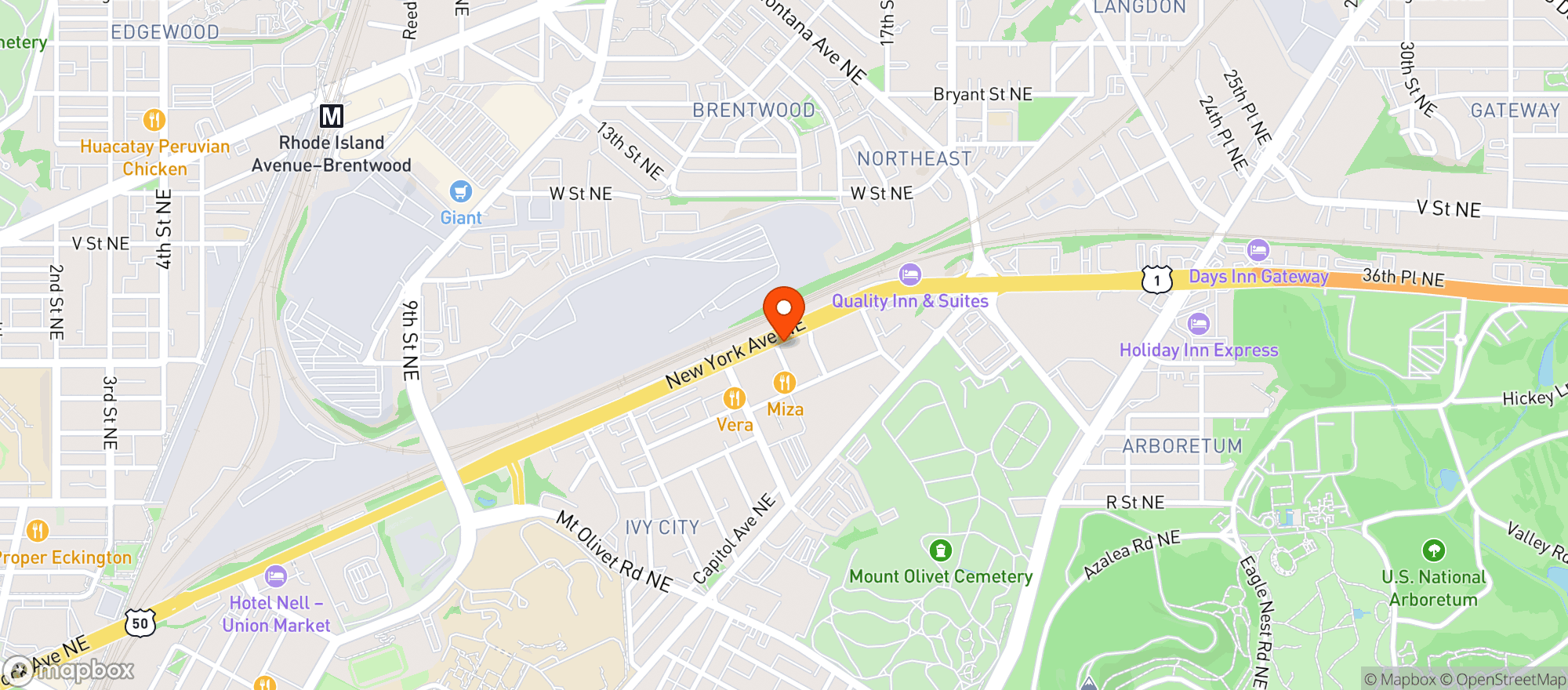 Map showing Mom's Organic Market - Ivy City
